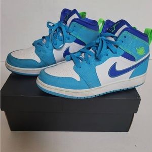 Nike Air Jordan 1 Mid SE GS DA8010-100 Size 7Y Women's Size 8.5